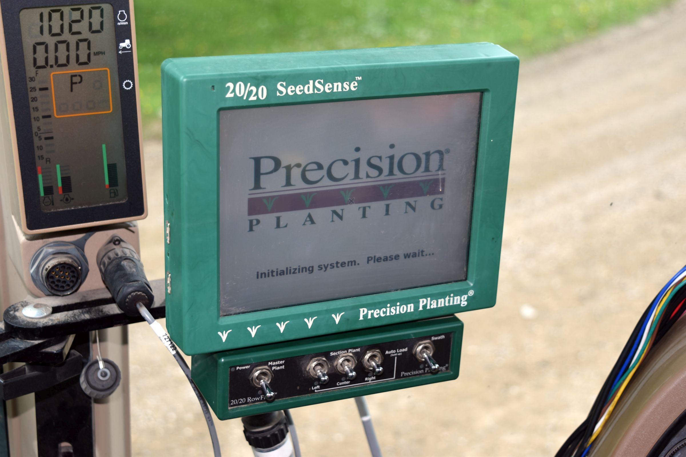 2013 Massey Ferguson 8520 Planter 24 Row, 22” Liquid Fertilizer, Insecticide, Center Fill, 20/20 Air