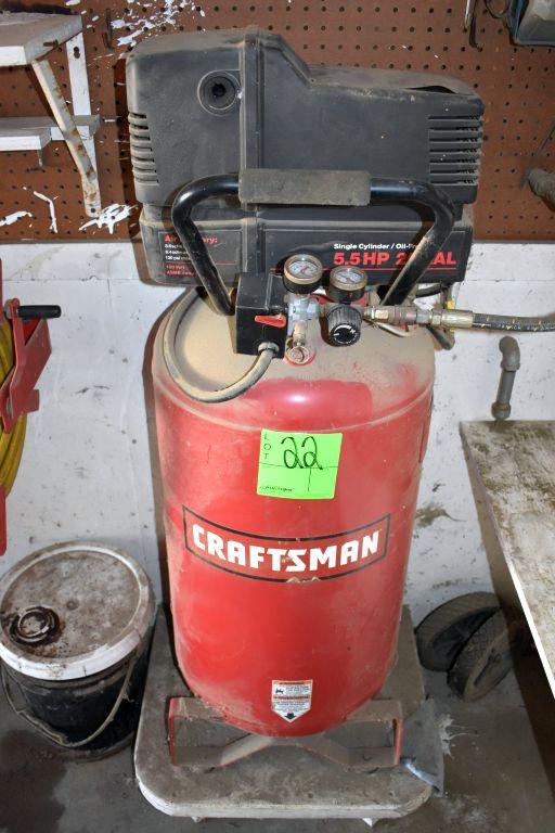 Craftsman 25 Gallon Vertical Air Compressor, 130 Max PSI, 120 Volt, 5.5 HP, Works Good