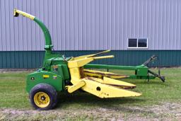 John Deere 3950 Forage Harvestor, Hyd Swing Hitch, Hyd Spout, 1000PTO, 2 Row 36” Corn Head, 6’ Hay H