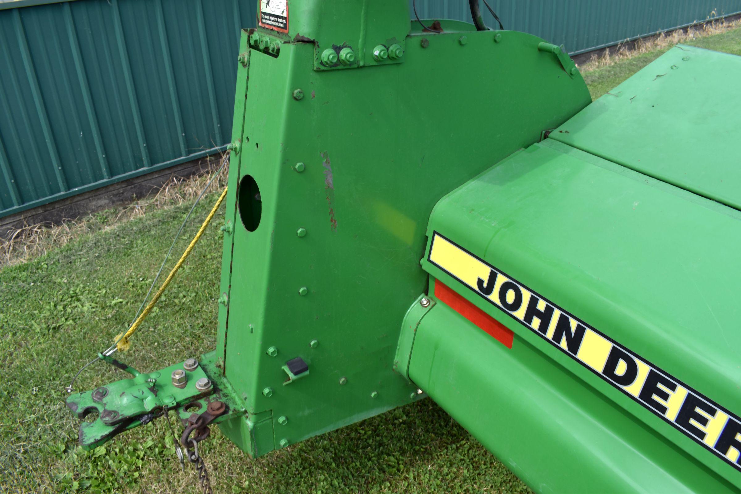 John Deere 3950 Forage Harvestor, Hyd Swing Hitch, Hyd Spout, 1000PTO, 2 Row 36” Corn Head, 6’ Hay H