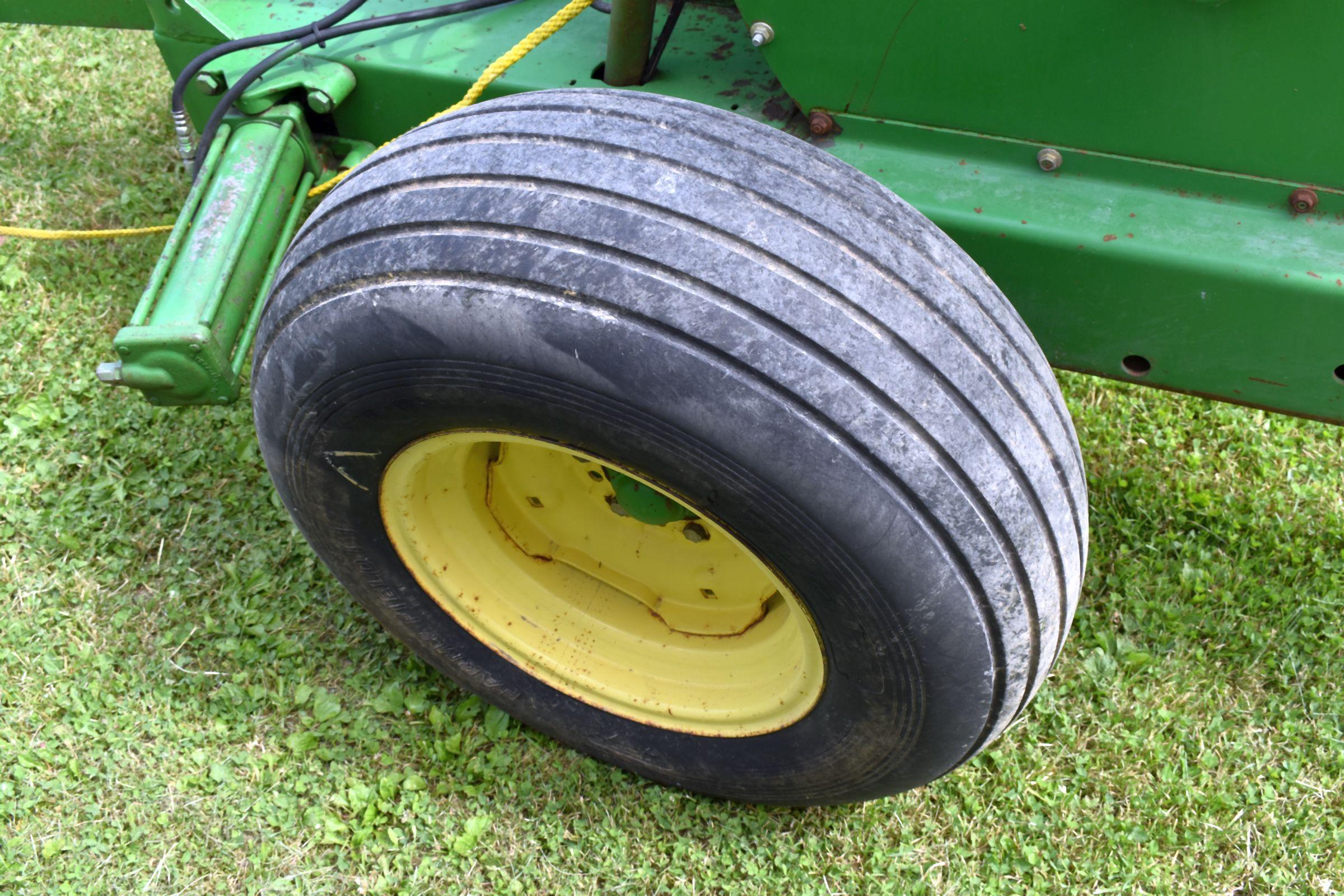 John Deere 3950 Forage Harvestor, Hyd Swing Hitch, Hyd Spout, 1000PTO, 2 Row 36” Corn Head, 6’ Hay H