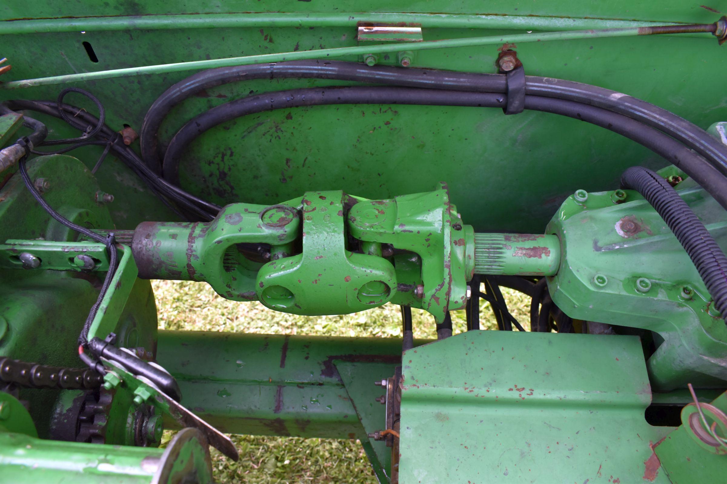 John Deere 3950 Forage Harvestor, Hyd Swing Hitch, Hyd Spout, 1000PTO, 2 Row 36” Corn Head, 6’ Hay H