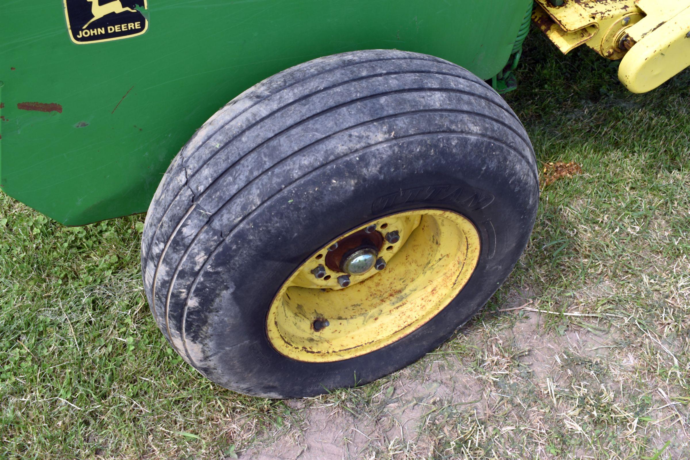 John Deere 3950 Forage Harvestor, Hyd Swing Hitch, Hyd Spout, 1000PTO, 2 Row 36” Corn Head, 6’ Hay H