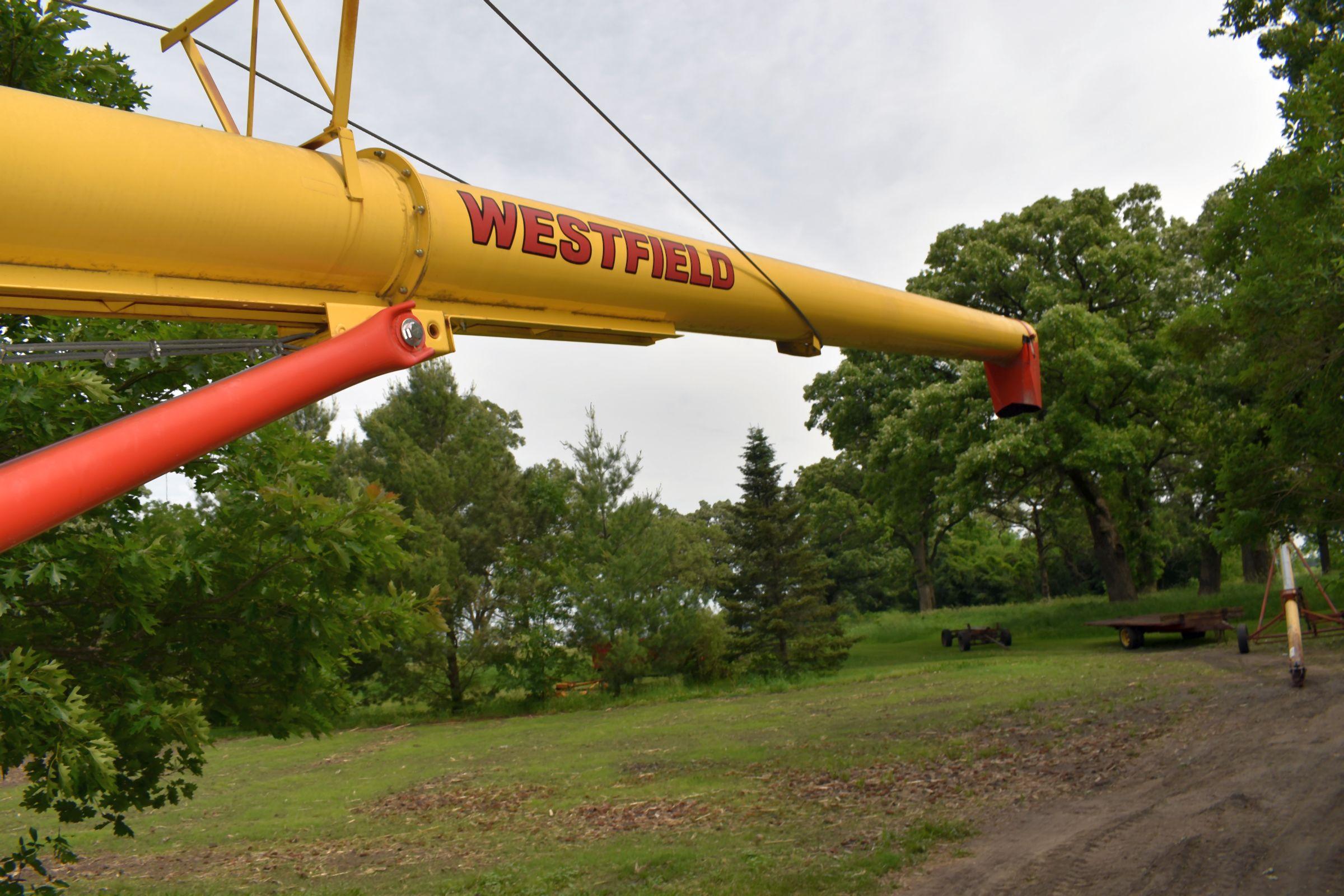 Westfield MK 130-61 Plus Swing Hopper, Hyd Lift, 13”x 61’, 540PTO, Double Auger Hopper