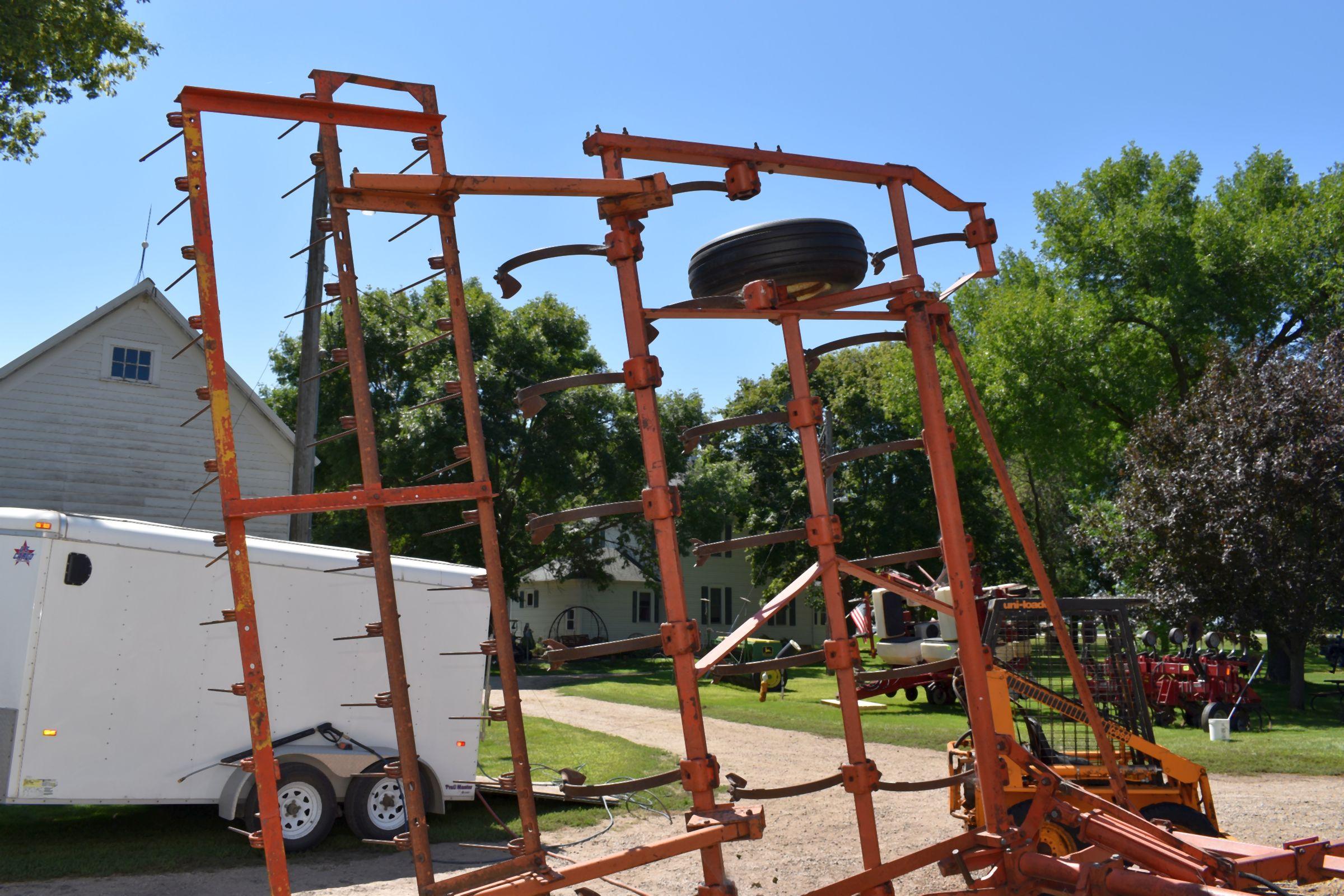 Allis Chalmers 1300 Field Cultivator 26.5’, 3 Bar Harrow, Hyd Fold, In Transport No Lift Cylinder