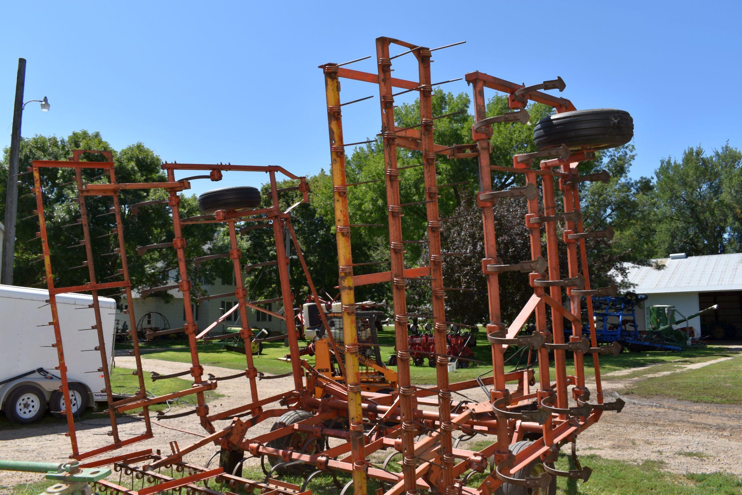 Allis Chalmers 1300 Field Cultivator 26.5’, 3 Bar Harrow, Hyd Fold, In Transport No Lift Cylinder