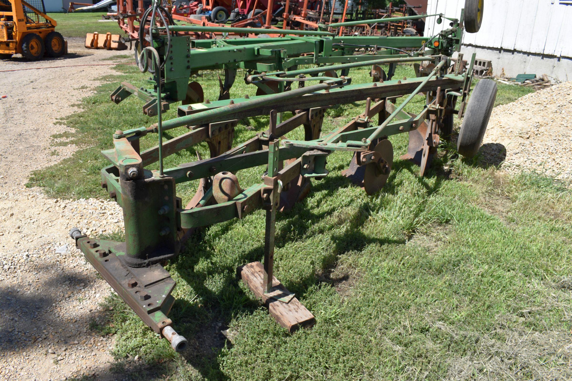 John Deere F145H Plow 4 x 14’s, 3pt, Coulters, In-Furrow