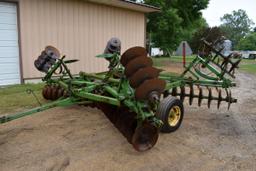 John Deere BWF Tandem Disc, 21.5’, Scrapers, Front Cone Disc, Tandem Wheels, In Transport No Lift Cy