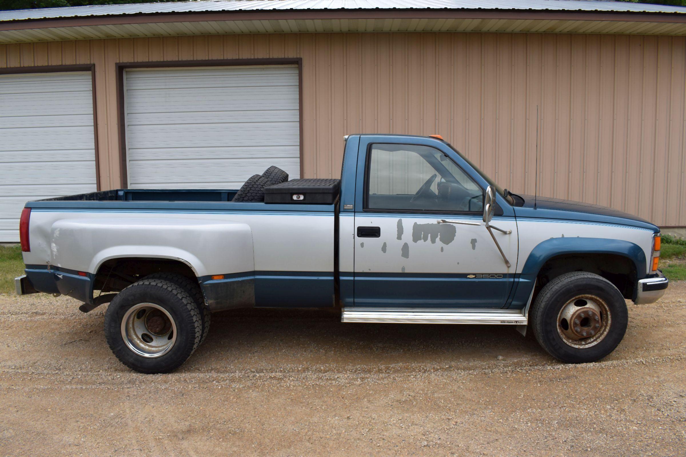 1990 Chevy 3500 4x4 Regular Cab Dually, 86,763 Actual Miles, Tach Reads In Kilometers, Canadian Buil