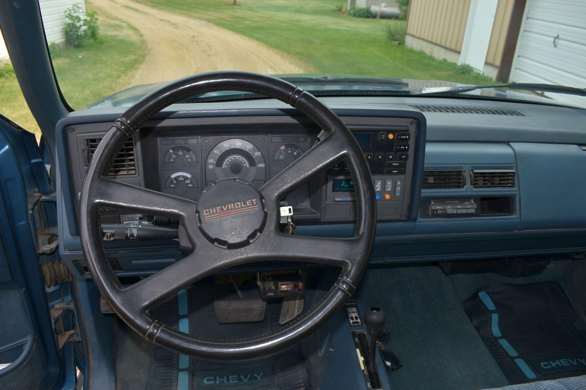 1990 Chevy 3500 4x4 Regular Cab Dually, 86,763 Actual Miles, Tach Reads In Kilometers, Canadian Buil