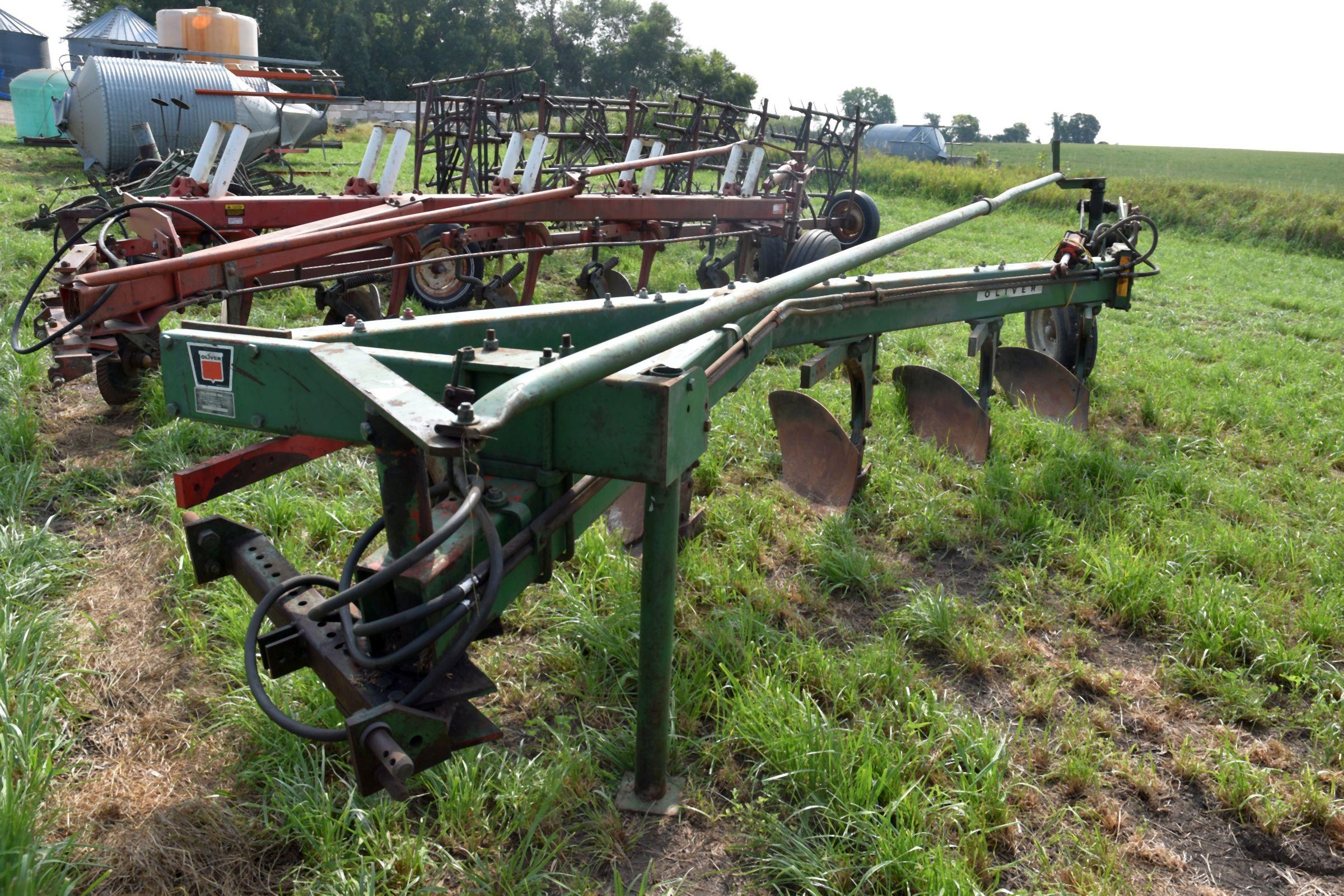 Oliver 588 Plow, 5x18's, 3pt. In-Furrow