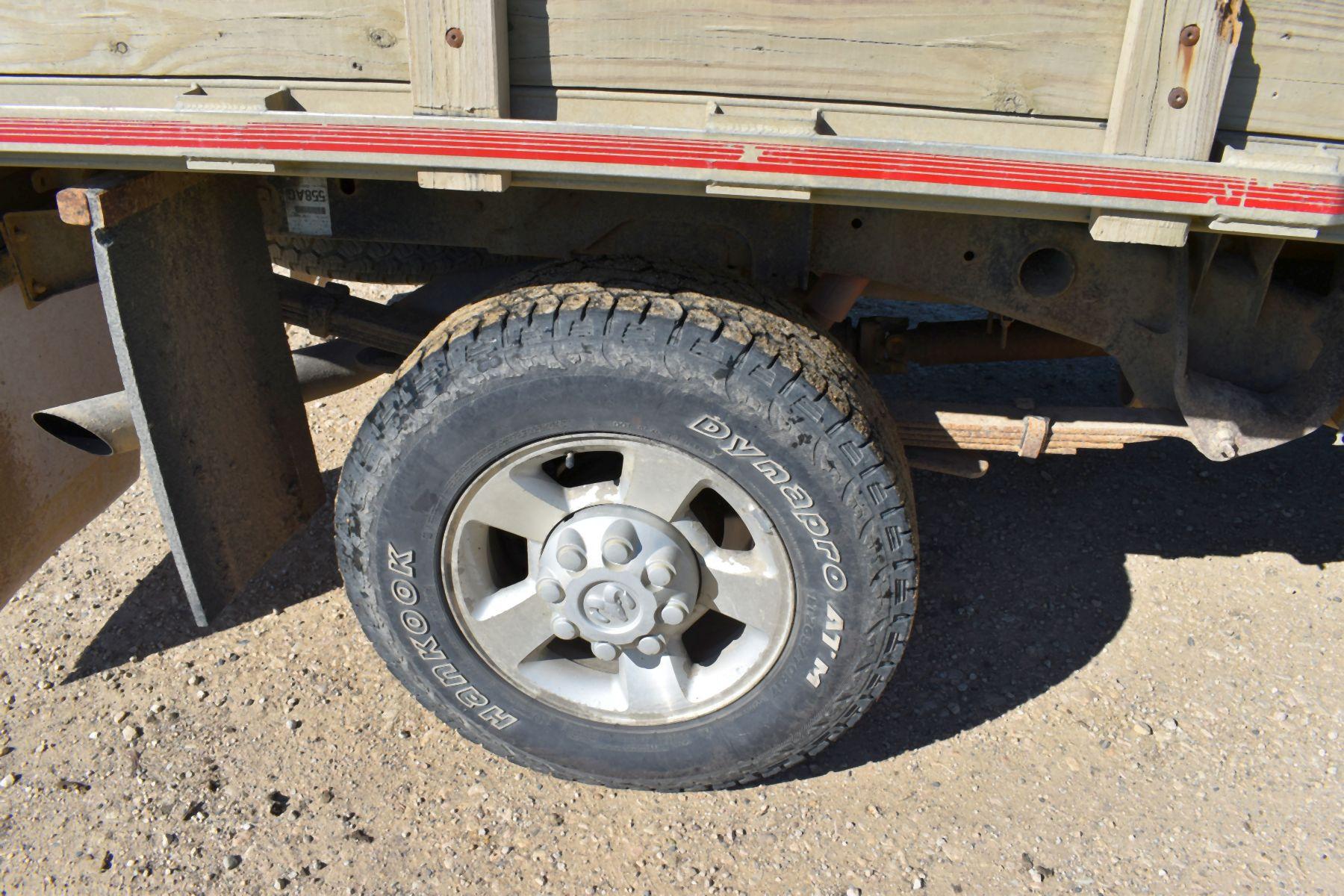 2004 Dodge Ram 2500, 5.9L Cummins Diesel, Auto, 317,698 Miles, 4x4, With 7’ Eagle American Aluminum