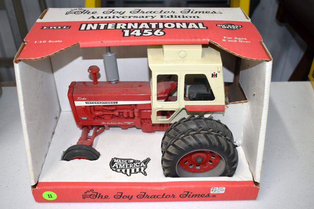Ertl Toy Tractor Times Anniversary Edition 1996 International 1456 Tractor, 1/16th Scale With Box, B