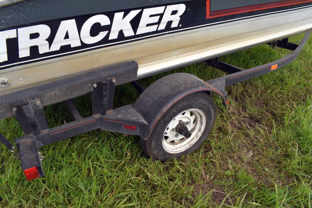 1990 Bass Tracker Boat & Trailer With  A 1997  Mercury 40hp Motor,Front Trolling Motor,  Console, Bo