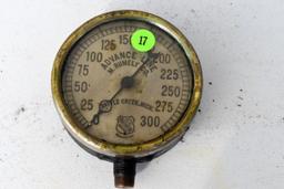 Antique vintage The Ashcroft MFG Co., Advance Line M. Rumley Co. Battle Creek Mich., pressure gauge