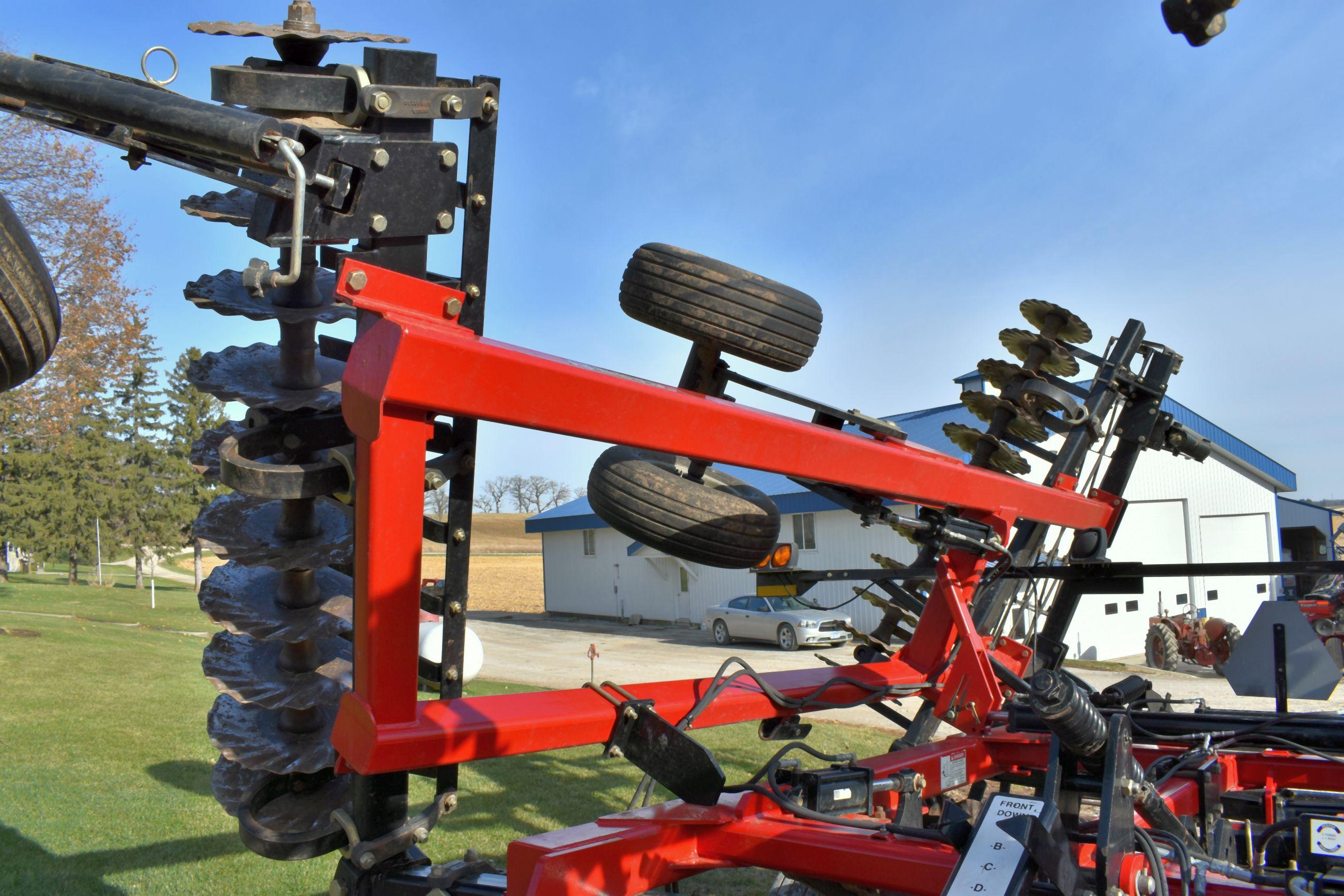 2011 Case IH 330 Turbo Till Vertical Tillage 25’, Single Point Depth Control, Rock Flex, 20” Turbo C