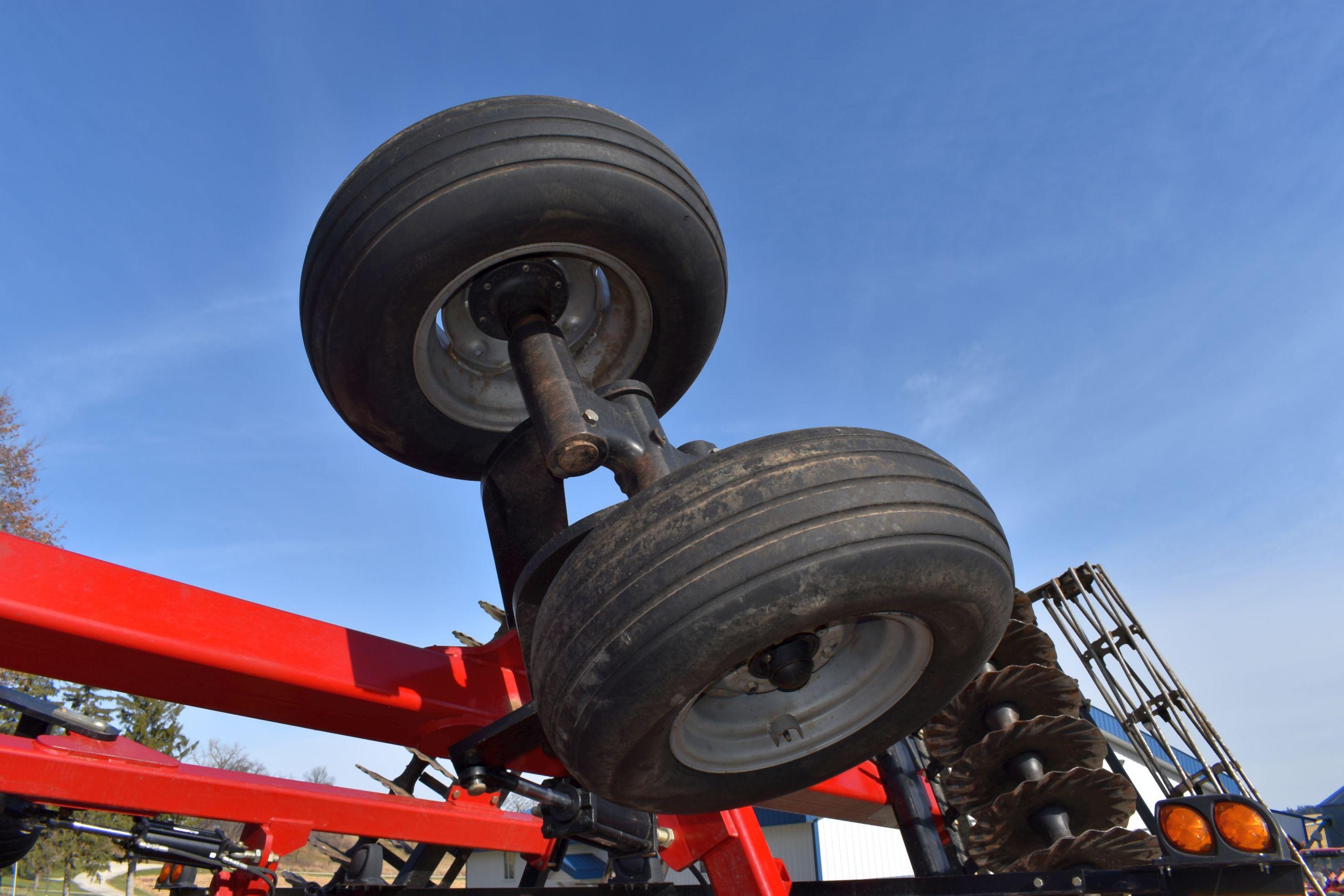 2011 Case IH 330 Turbo Till Vertical Tillage 25’, Single Point Depth Control, Rock Flex, 20” Turbo C