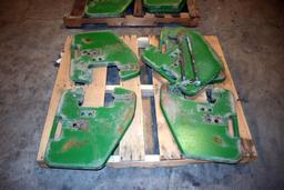 12 John Deere suitcase weights 100lbs, selling 12 x$, located building 1