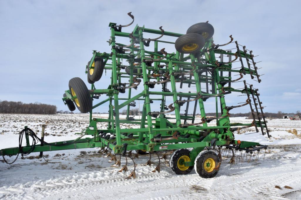 John Deere 980 Field Cultivator 45.5', Double Fold 3 Bar Tine Harrow, Big Gauge Wheels,
