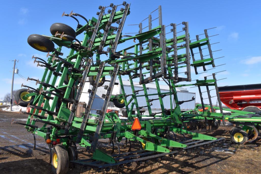 John Deere 980 Field Cultivator 45.5', Double Fold 3 Bar Tine Harrow, Big Gauge Wheels,