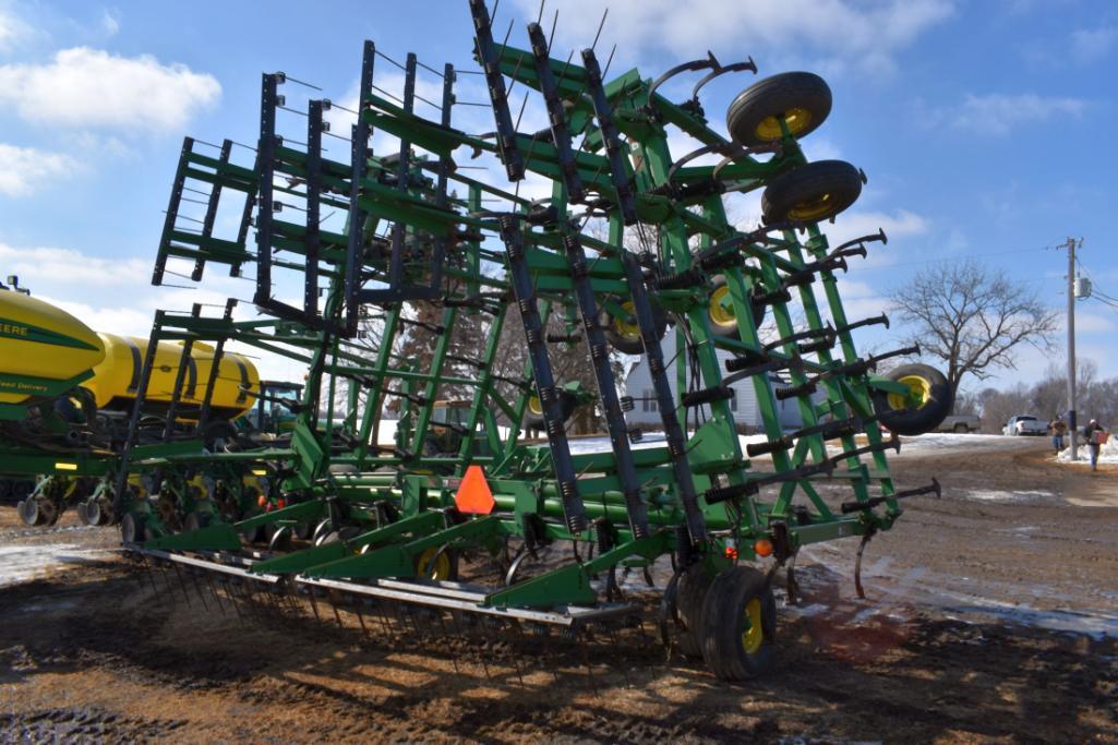 John Deere 980 Field Cultivator 45.5', Double Fold 3 Bar Tine Harrow, Big Gauge Wheels,