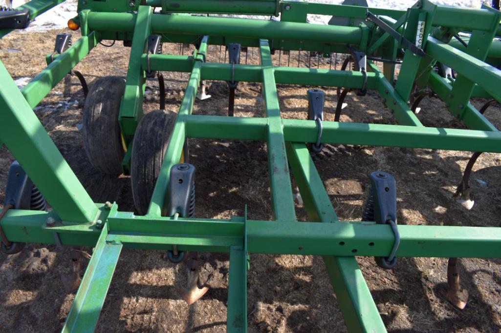 John Deere 980 Field Cultivator 45.5', Double Fold 3 Bar Tine Harrow, Big Gauge Wheels,