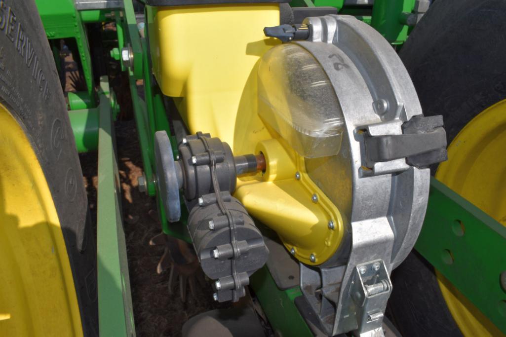 2010 John Deere 1770NT CCS Planter 16 Row 30" Liquid Fertilizer In-Furrow, Center Seed System,