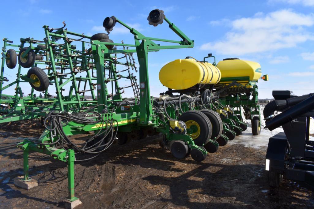 2010 John Deere 1770NT CCS Planter 16 Row 30" Liquid Fertilizer In-Furrow, Center Seed System,