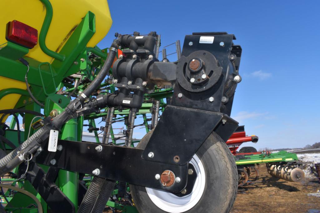 2010 John Deere 1770NT CCS Planter 16 Row 30" Liquid Fertilizer In-Furrow, Center Seed System,