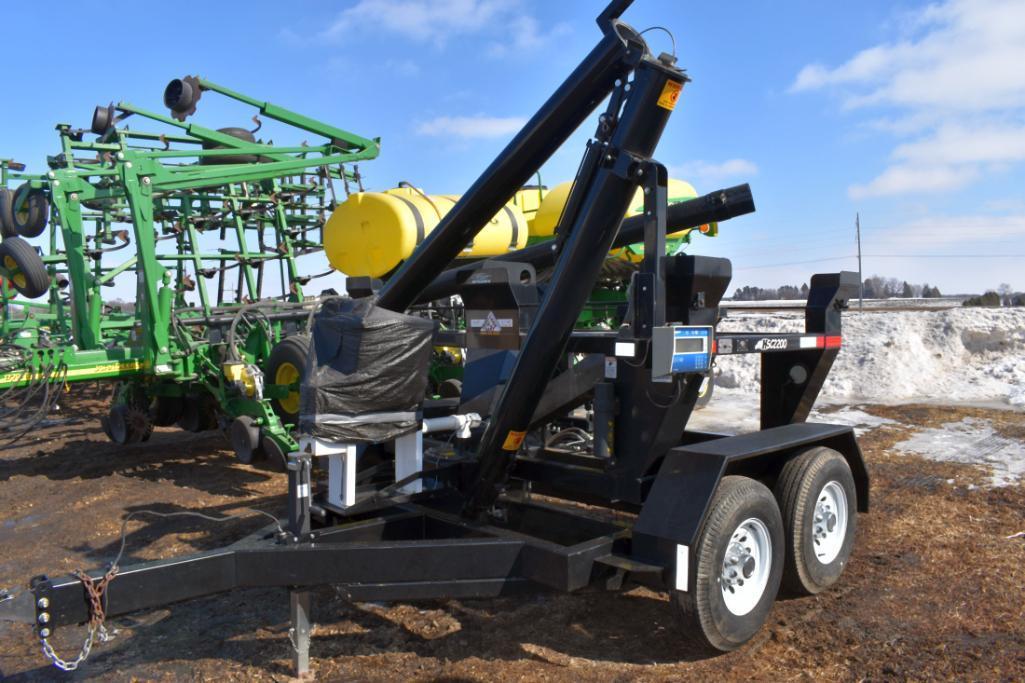 Travis Seed Cart HitchDoc HSC2200 Seed Tender, Tandem Axle Honda Power Unit, Digi-Star Scale ST3400