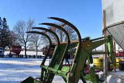 John Deere 280SL Hydraulic Loader, 98" Quick Attach Bucket With 4 Tine Grapple, Mounts