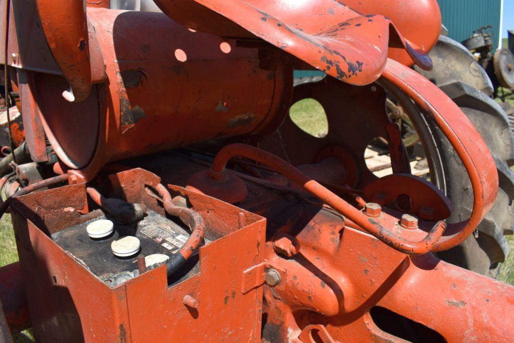 Allis Chalmers G Tractor with Belly Mower 48", 7.2x30 Tires, SN: G5435