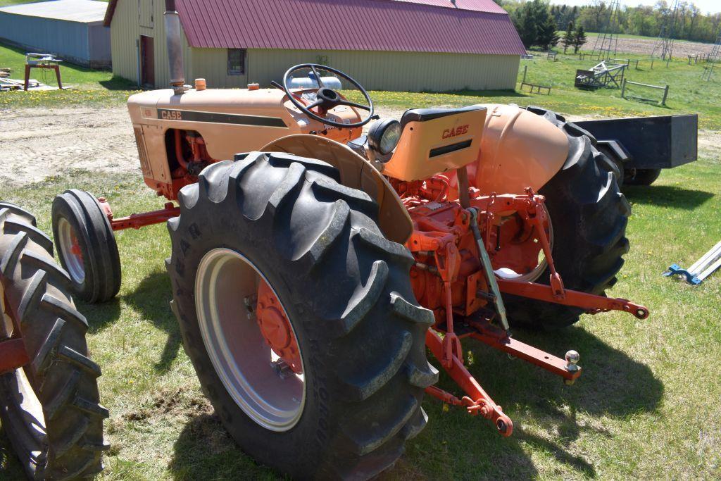 Case 430 Gas Tractor, Open Station, Wide Front, Fenders, 14.9x24 Tires, 3pt., 540PTO, Single