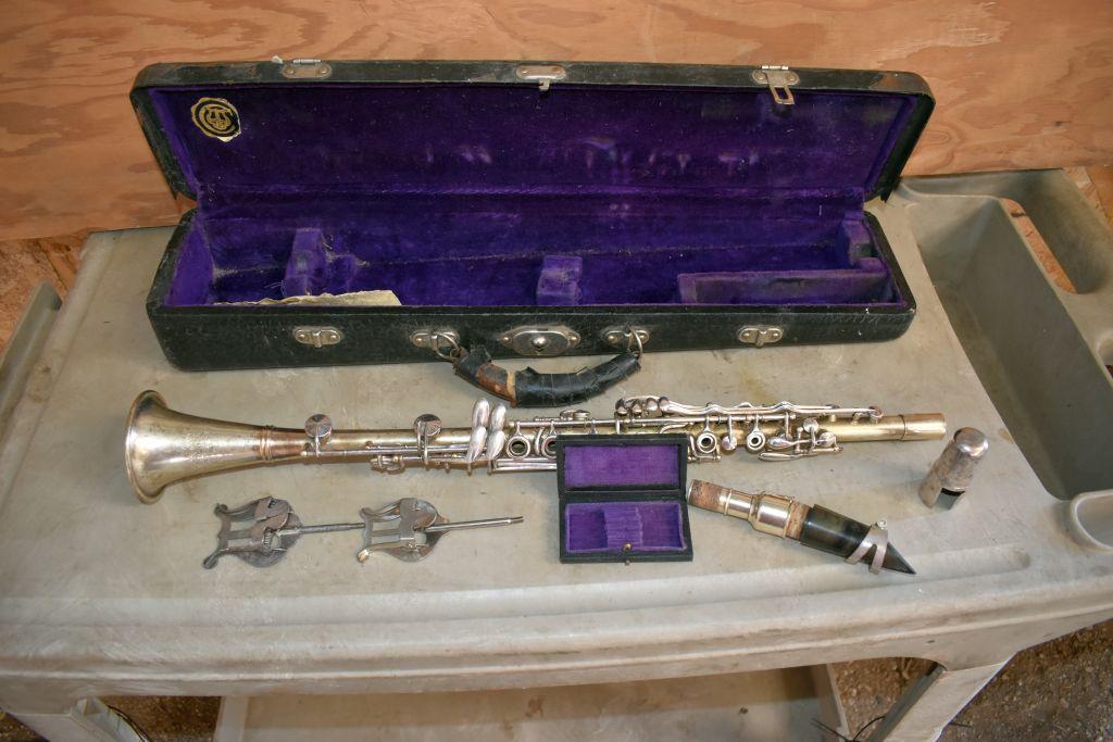 Cleveland Clarinet With Case, 2 music holders, & Reed Case