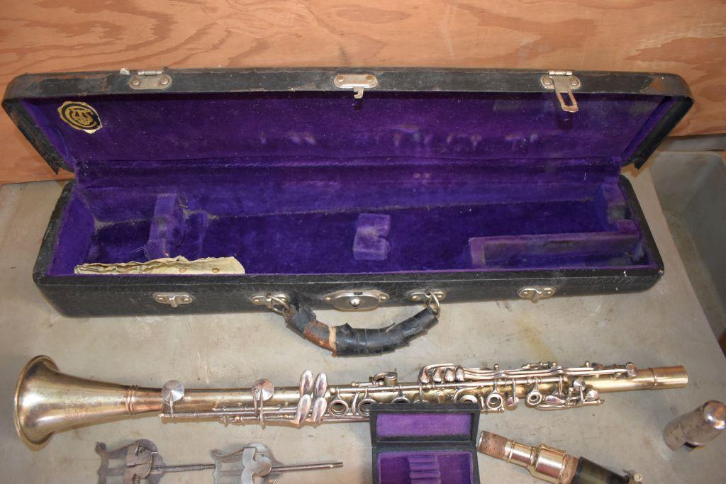 Cleveland Clarinet With Case, 2 music holders, & Reed Case