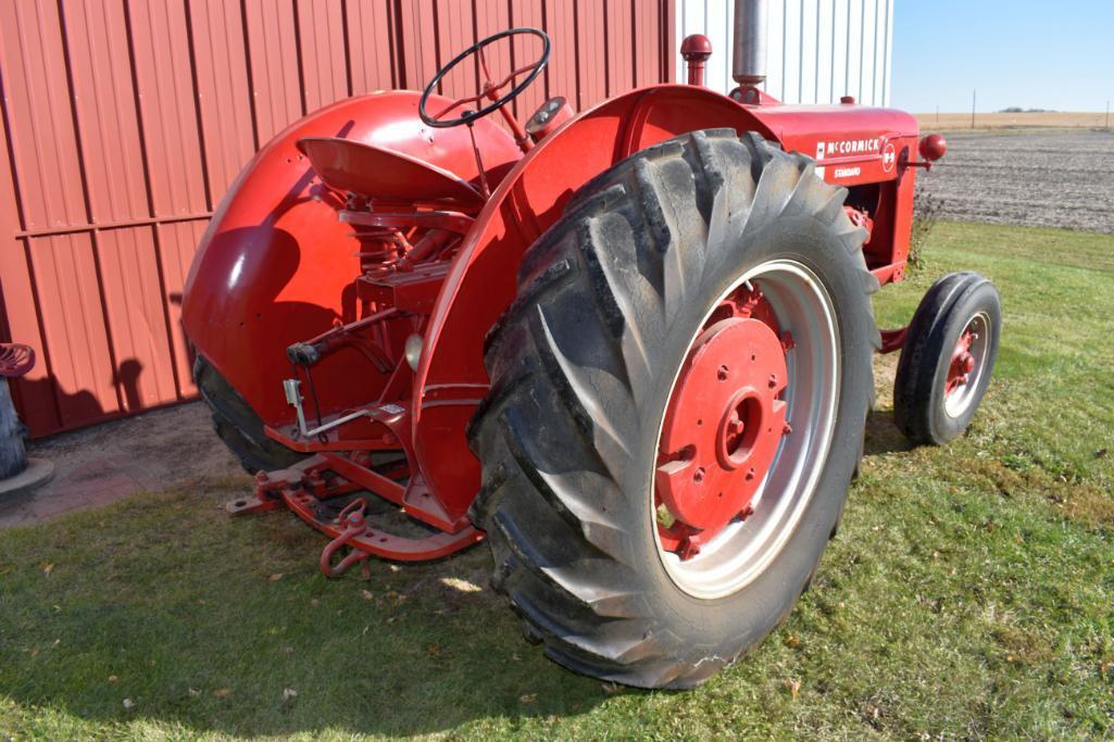 1948 McCormick-Deering W-9 Standard, Fenders, 540PTO, Belt Pully, Wheel Weights, 16.9x34 Tires,