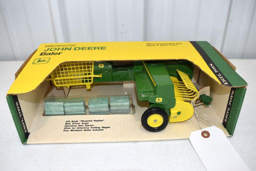 Ertl Blue Print Replica John Deere Baler 1/16 scale with box