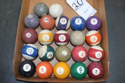 Assorted clay poolballs