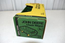 Ertl Blue Print Replica John Deere Chuck Wagon 1/16 scale with box