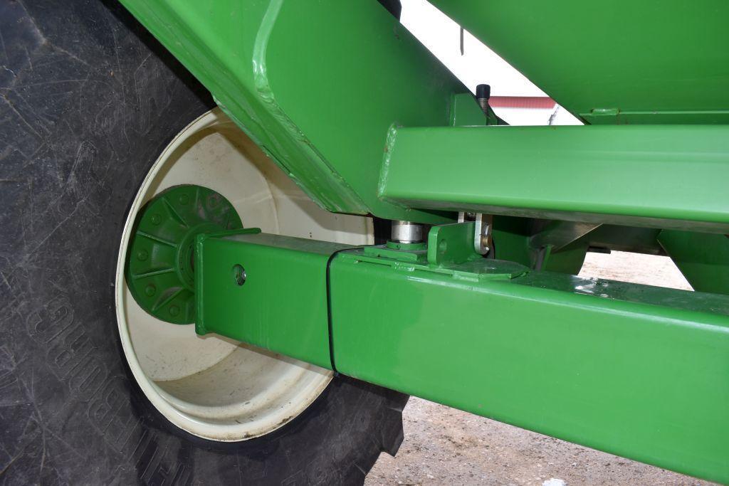 Brent 1080 Grain Cart, 20" Auger, Roll Tarp, Scale, Trelleborg 900/60R32, Hyd. Spout, 1000PTO