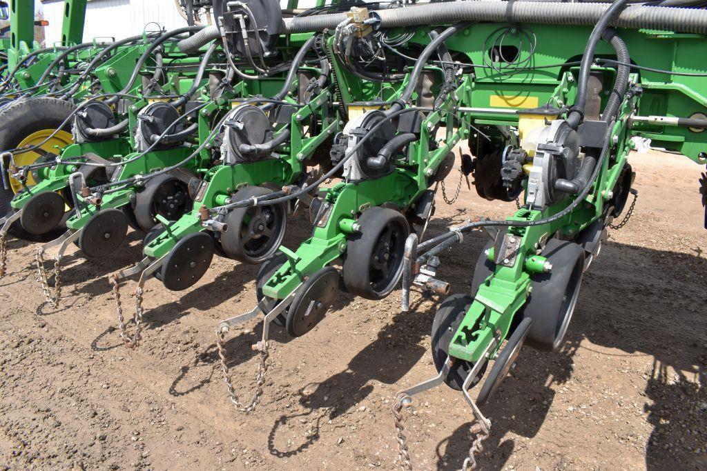 2012 John Deere 1770NT CCS Planter, 24 Row 30", Electric Row Shutoffs, Vacuum, Air Down