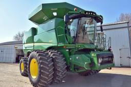 2016 John Deere S680 RWD Combine, 1171 Separator Hours, 1672 Engine Hours, Pro-Drive,