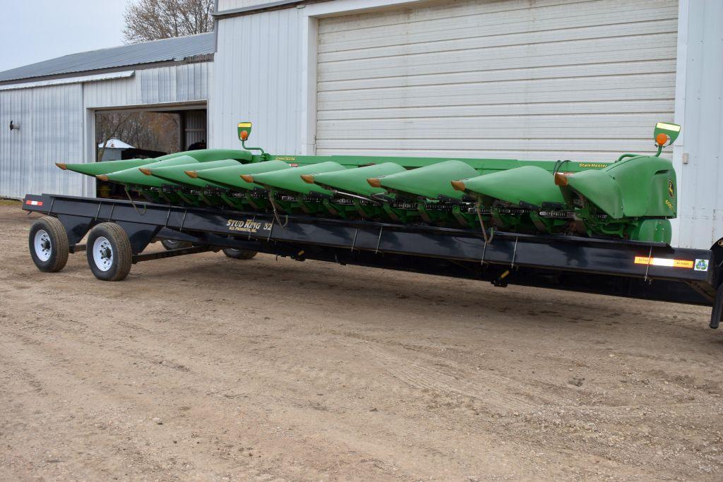 2011 John Deere 608C StalkMaster Corn Head, 8 Row 30", Knife Rolls, Hyd. Deck Plates,