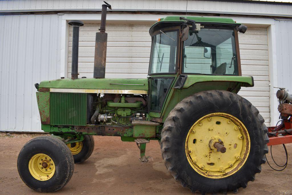 John Deere 4430 2WD Tractor, Hours Unknown, 8 Speed Power Shift, 540/1000PTO, 2 Hydraulics,