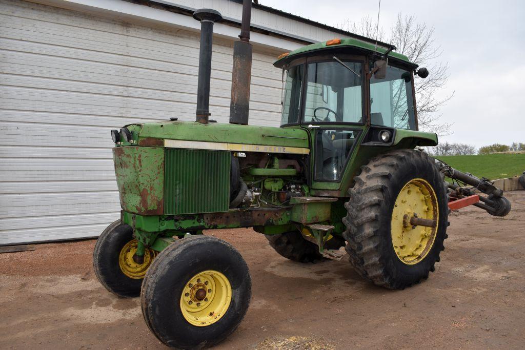John Deere 4430 2WD Tractor, Hours Unknown, 8 Speed Power Shift, 540/1000PTO, 2 Hydraulics,