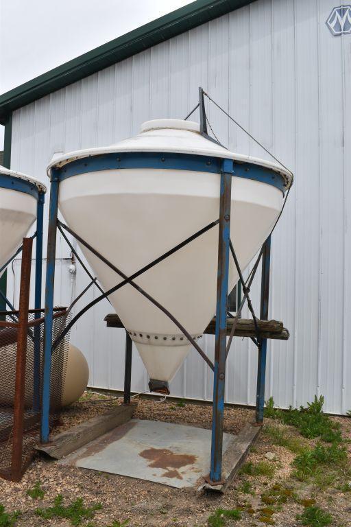 95 Bushel Poly Cone Feed Bin On Skids