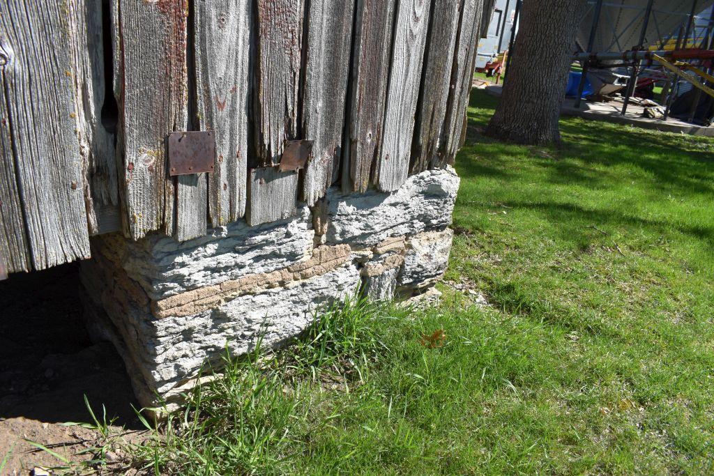 Approx. 1890's Old Wooden Granary 16' x 32', Old Weather Boards