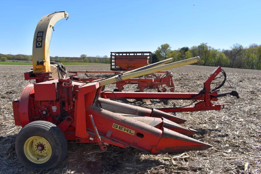 Gehl 860 Forage Harvester, Hydro Swing, Elec. Spout, 1000 PTO, Sells With TR3038 2 Row