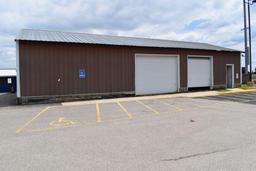 Pole Building, Steel Siding And Roof, Includes 3 Overhead Doors, No Openers, 30' x 60' x 10' Walls