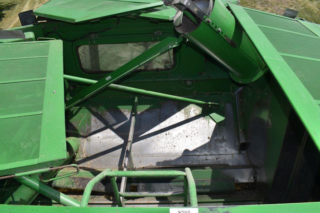 1995 John Deere 9600 Combine, 20.8x38 Duals 70%, 2629 Sep/3903 Eng Hours, Long Auger, Bin Topper,